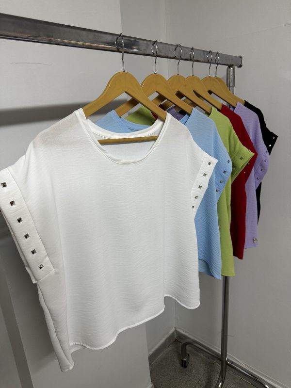 COD 20 BLUSA CUADRADO CON TACHAS - Imagen 2