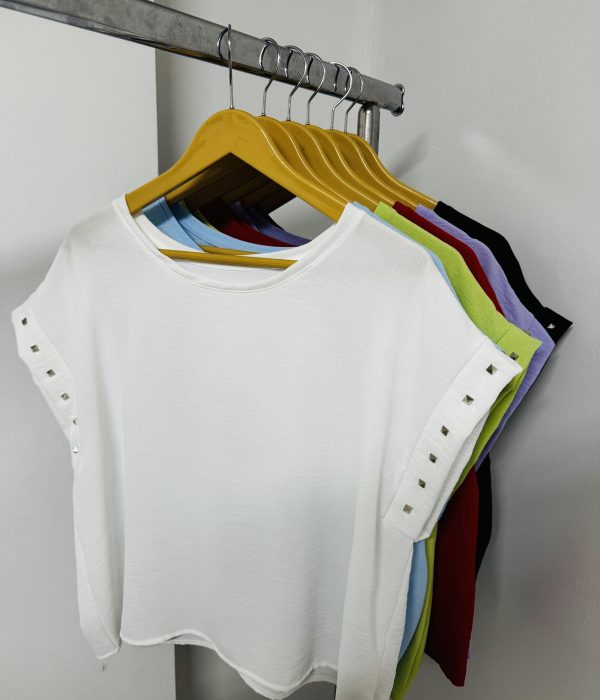 COD 20 BLUSA CUADRADO CON TACHAS