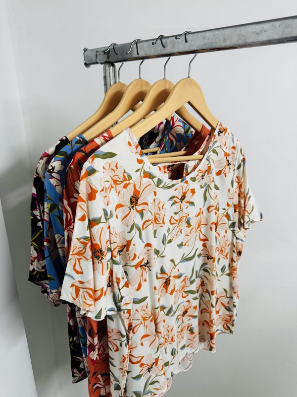 COD28 BLUSA FLOWER AMPLIO