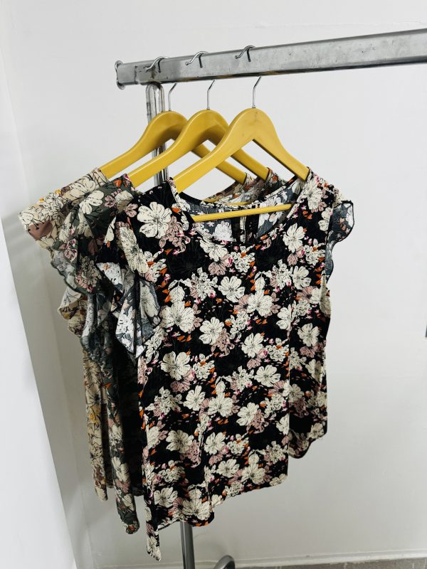 COD33 BLUSA FLOWER CON TIRAS