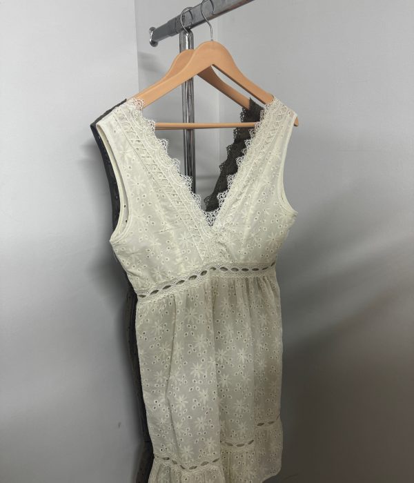COD 105 VESTIDO BRODERIE IMPORTADO