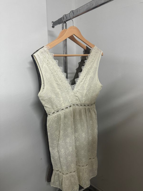 COD 105 VESTIDO BRODERIE IMPORTADO